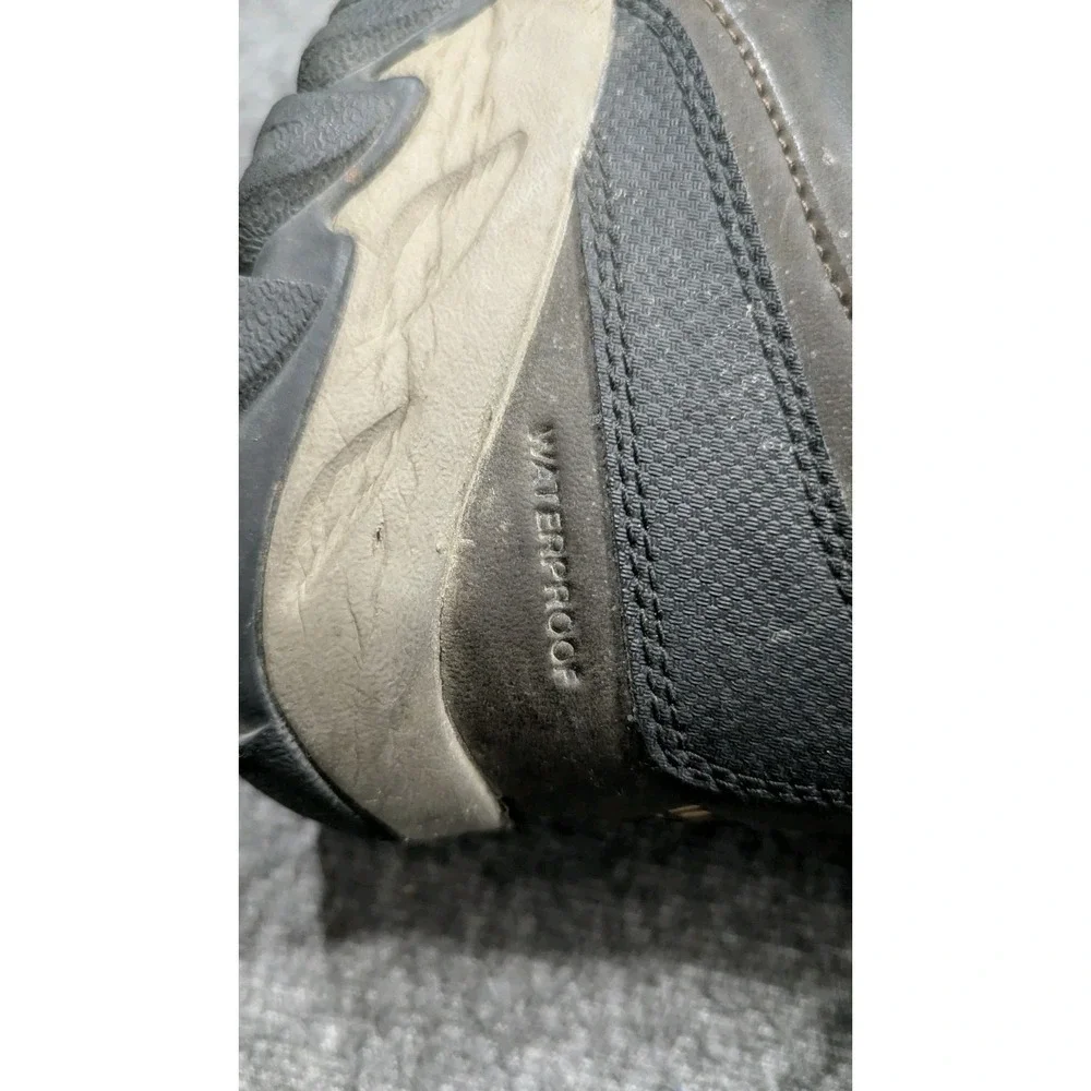Columbia Boots Men's 11 Brown Columbia Newton II Waterproof Hiking Granola‎ Dad